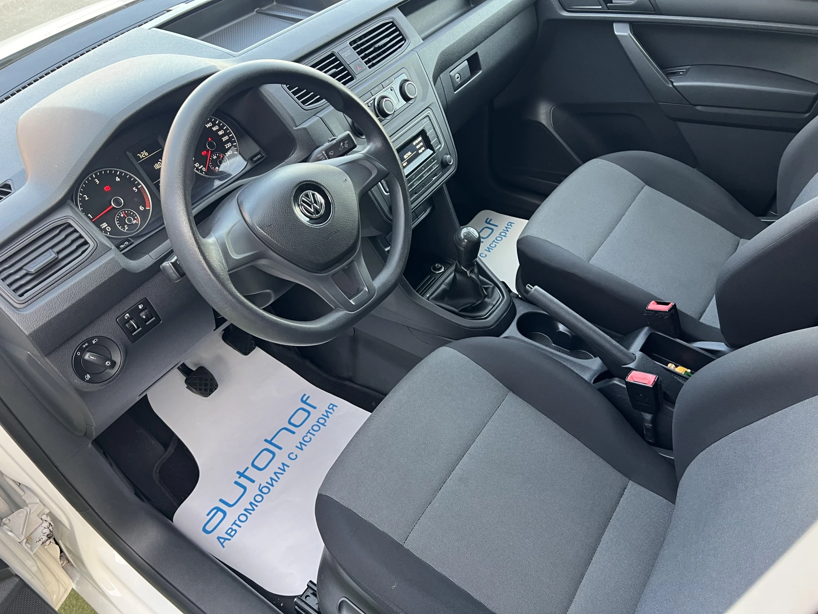 VW Caddy MAXI Life/2.0TDI/102K.C./5MT/N1 - изображение 7 | Auto.bg VW Caddy MAXI Life/2.0TDI/102K.C./5MT/N1 - изображение 7