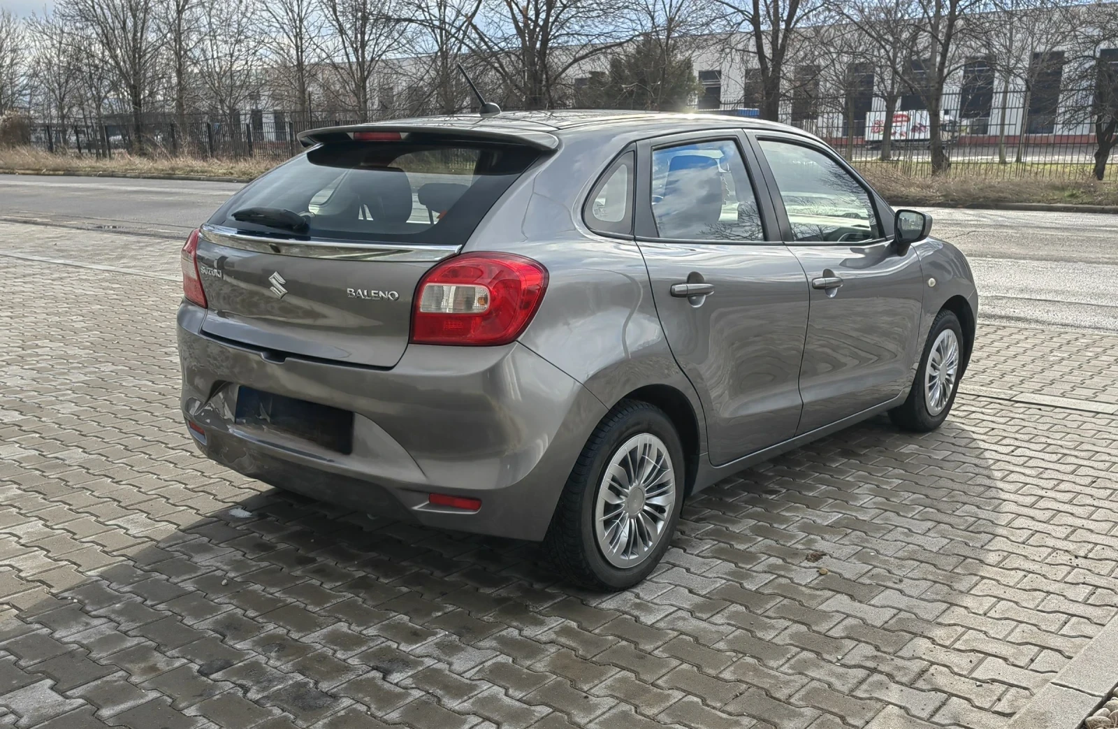 Suzuki Baleno 1.2 DualJet (90hp) LPG - изображение 4 | Auto.bg Suzuki Baleno 1.2 DualJet (90hp) LPG - изображение 4