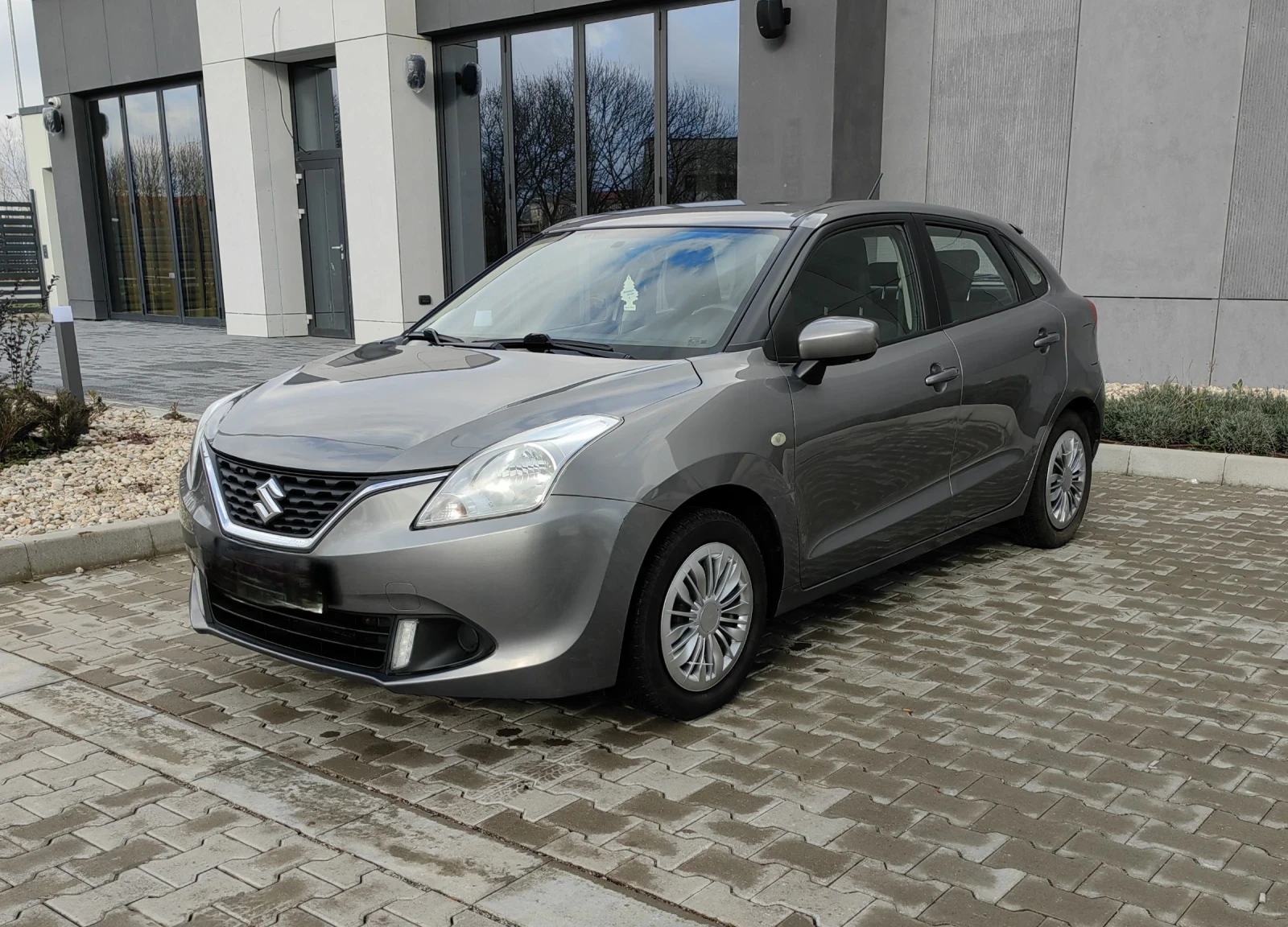 Suzuki Baleno 1.2 DualJet (90hp) LPG - изображение 8 | Auto.bg Suzuki Baleno 1.2 DualJet (90hp) LPG - изображение 8
