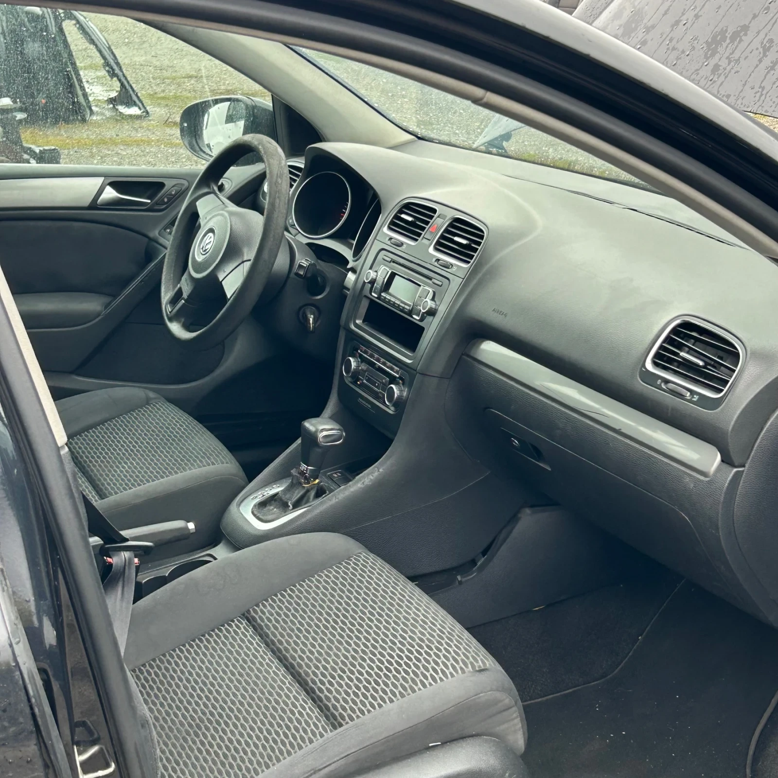 VW Golf 6 1.6TDI. Dsg - изображение 6 | Auto.bg VW Golf 6 1.6TDI. Dsg - изображение 6