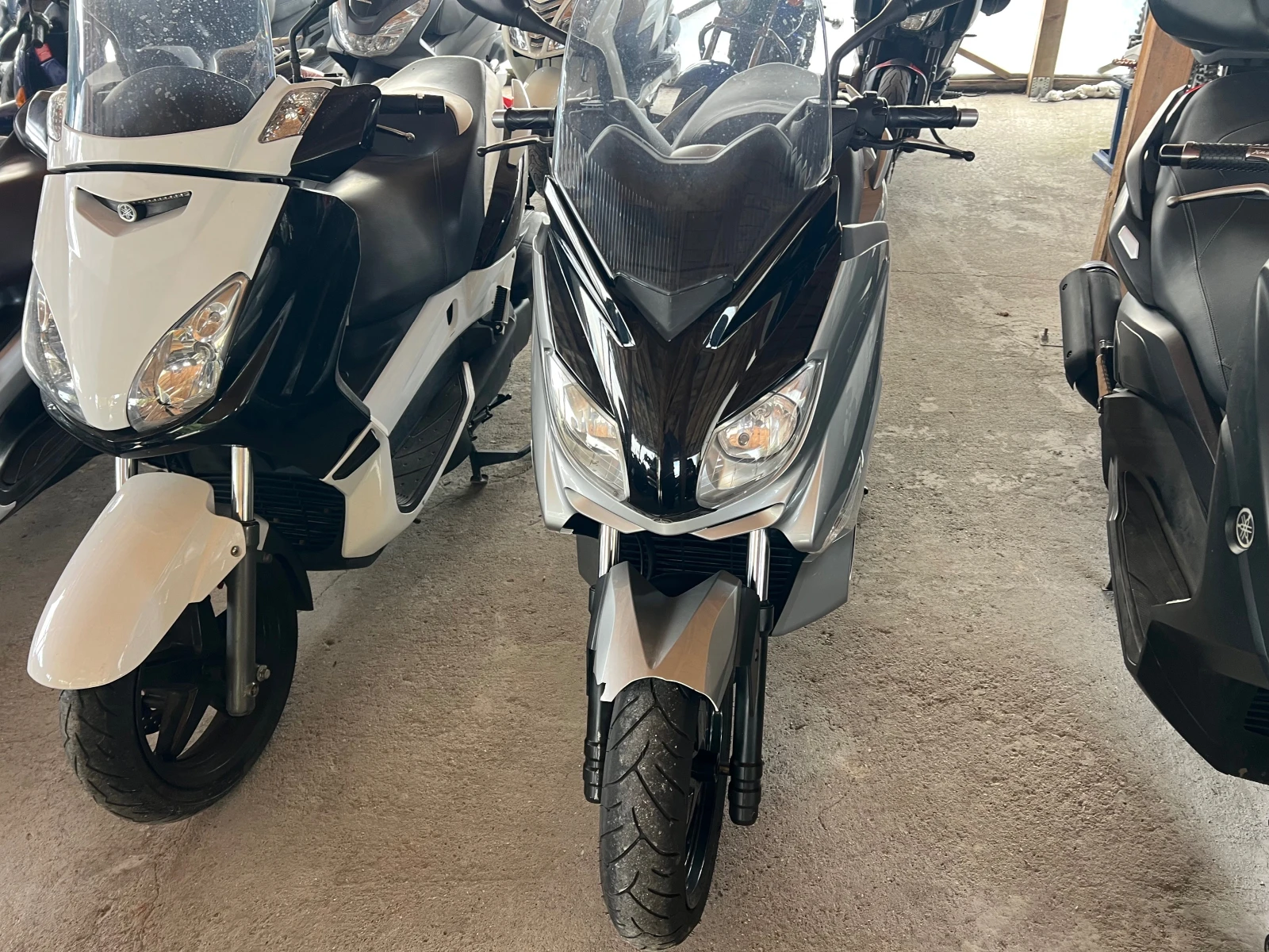 Yamaha X-max 250i Lizing - изображение 8 | Auto.bg Yamaha X-max 250i Lizing - изображение 8