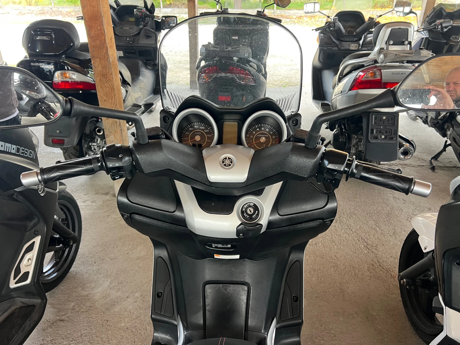 Yamaha X-max 250i Lizing - изображение 3 | Auto.bg Yamaha X-max 250i Lizing - изображение 3