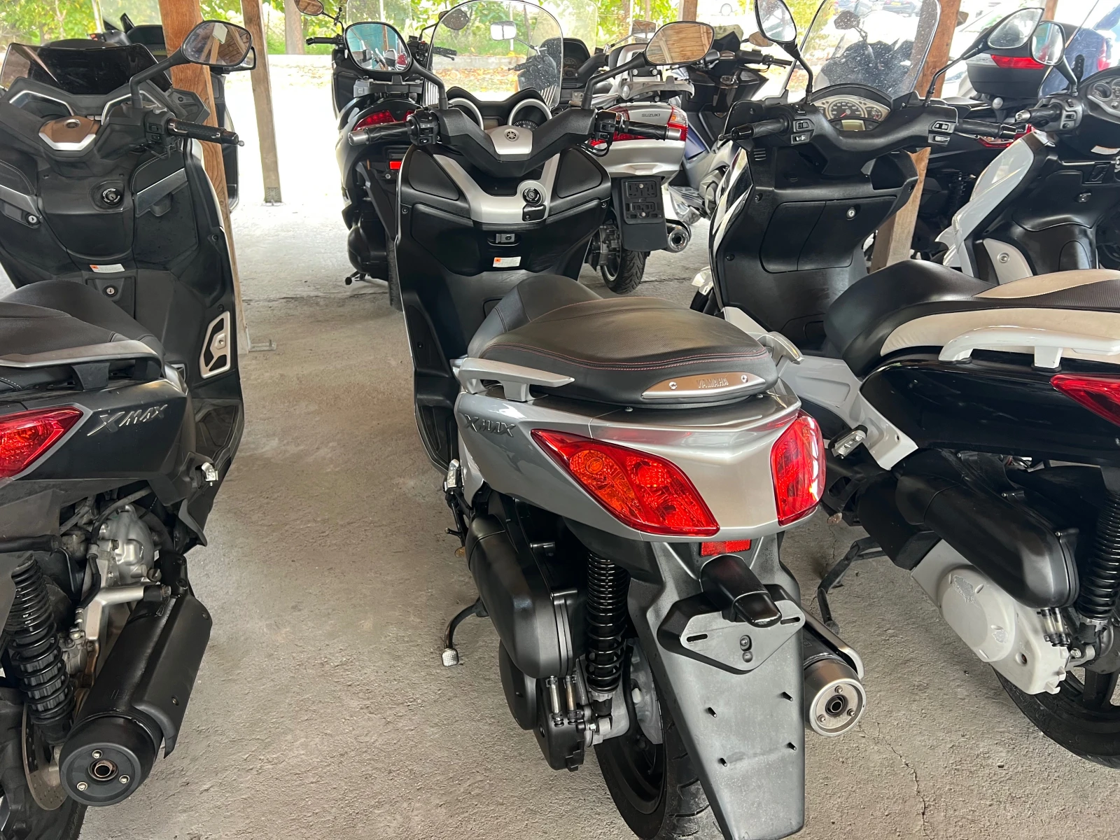 Yamaha X-max 250i Lizing - изображение 6 | Auto.bg Yamaha X-max 250i Lizing - изображение 6