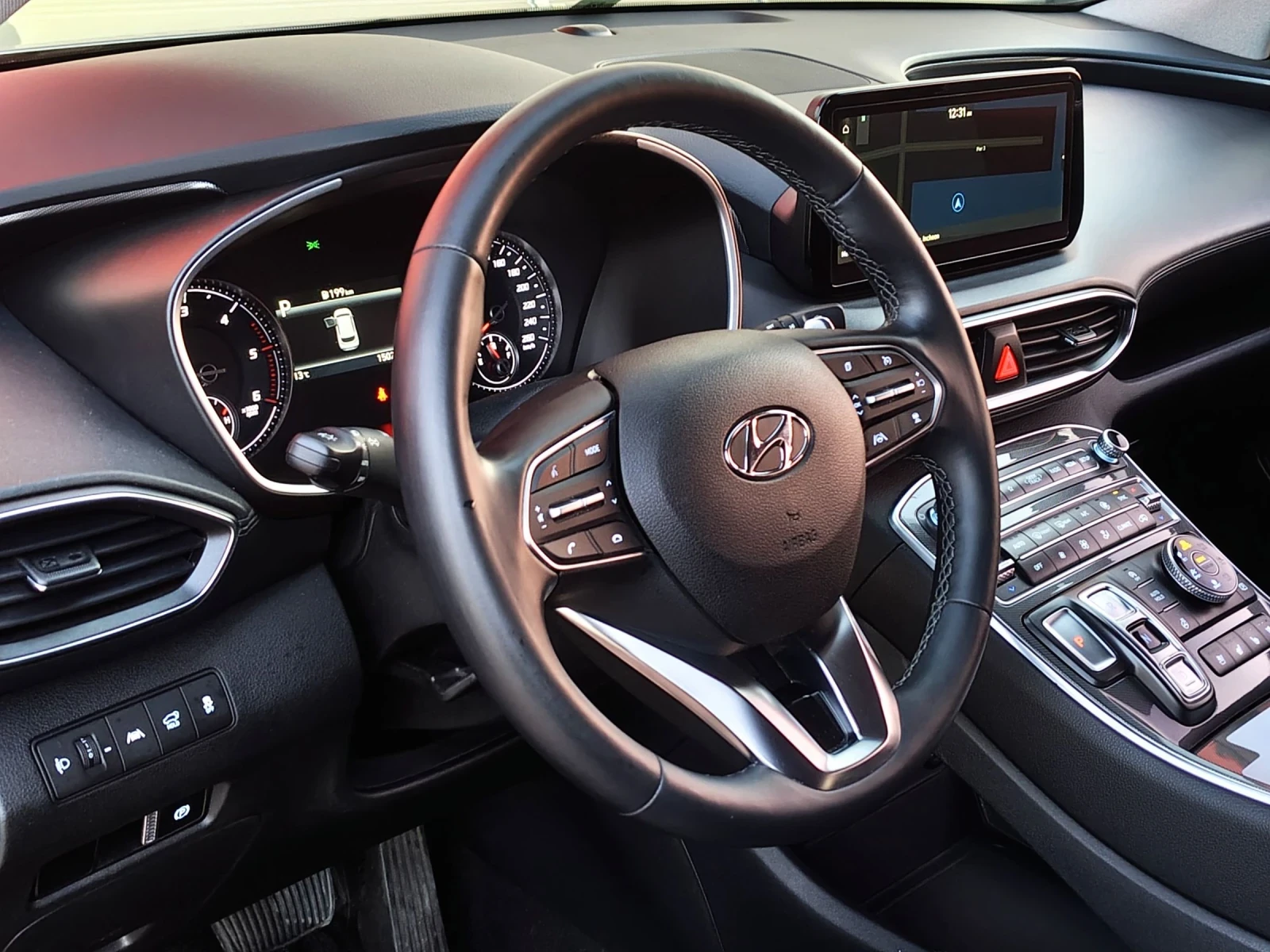 Hyundai Santa fe FACELIFT//2.2 CRDi//4WD//DCT/8 СКОРОСТИ/PREMIUM - изображение 8 | Auto.bg Hyundai Santa fe FACELIFT//2.2 CRDi//4WD//DCT/8 СКОРОСТИ/PREMIUM - изображение 8