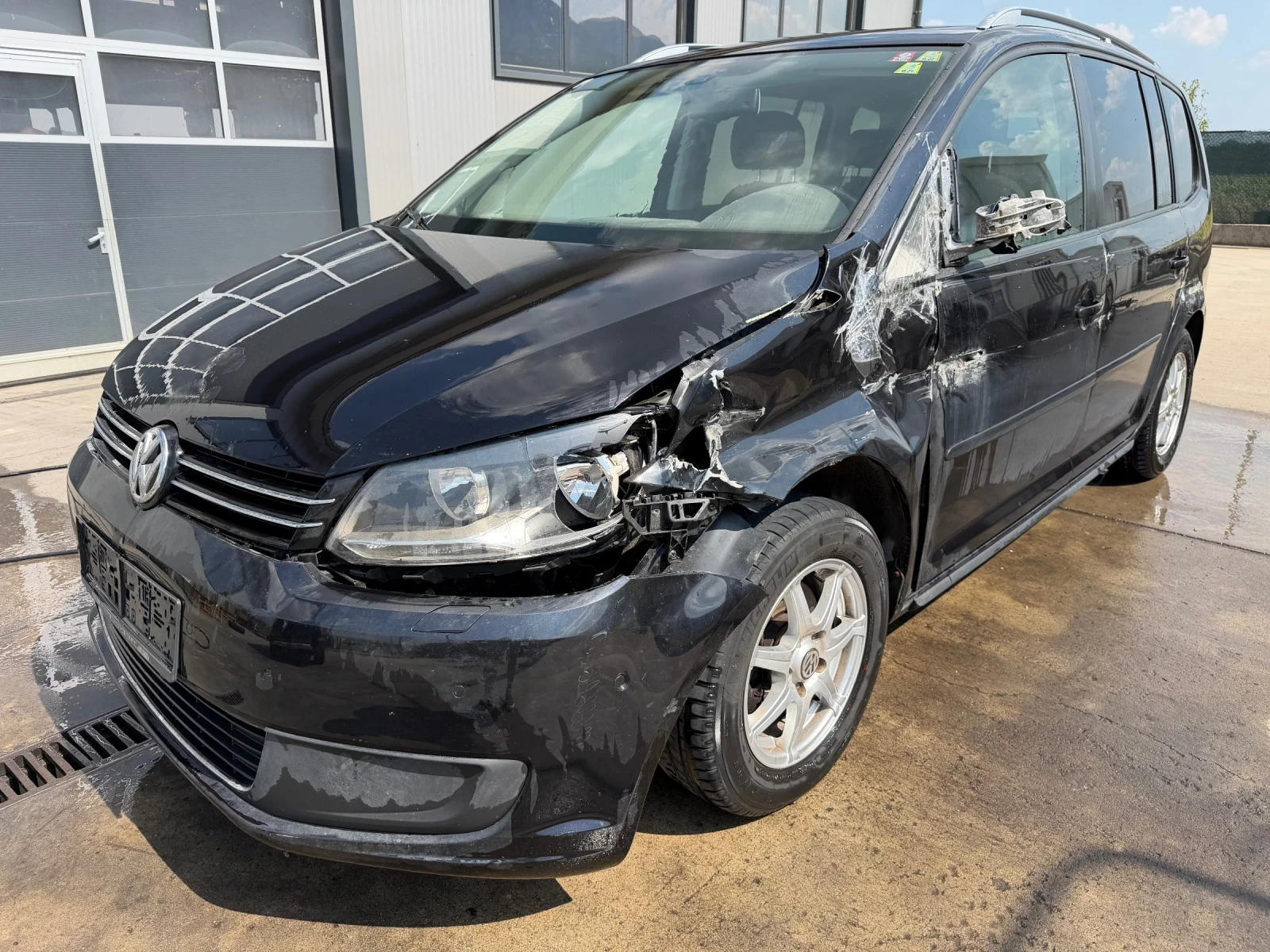 VW Touran 1.6/105кс 214000км Сервизни документи | Auto.bg — изображение 1 VW Touran 1.6/105кс 214000км Сервизни документи | Auto.bg — изображение 1