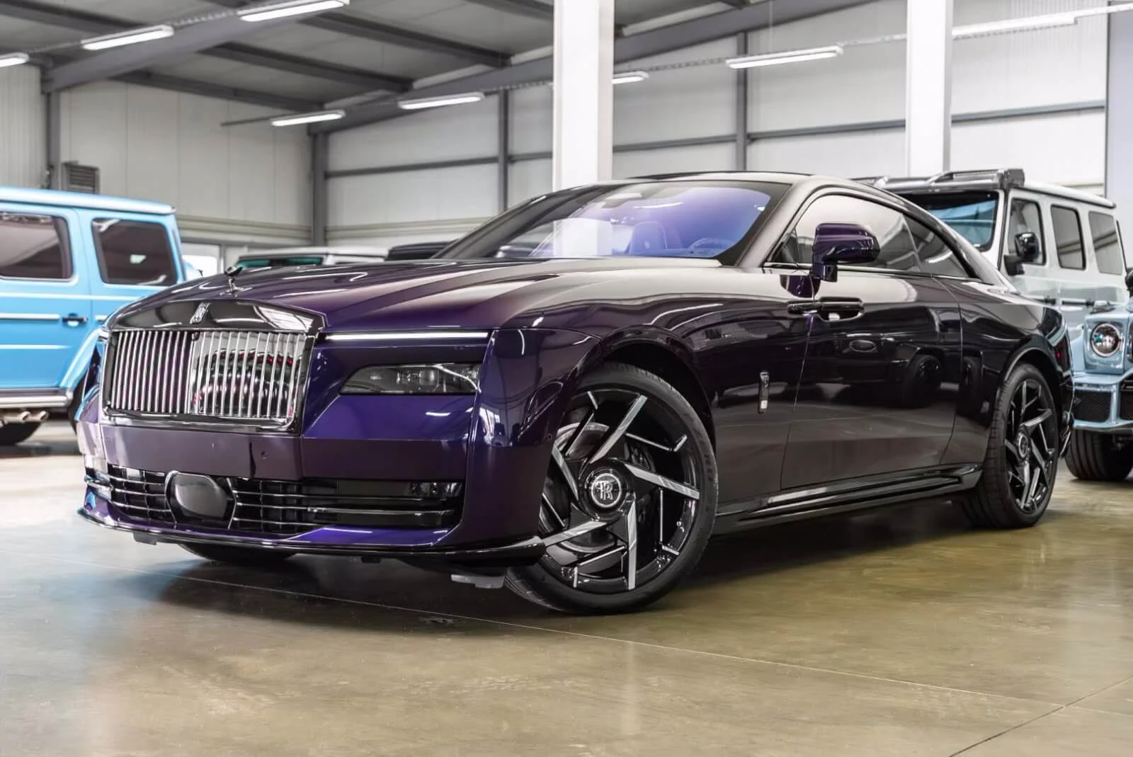 Rolls-Royce Spectre Black Badge / Shooting Star / Starlight | Auto.bg — изображение 1 Rolls-Royce Spectre Black Badge / Shooting Star / Starlight | Auto.bg — изображение 1