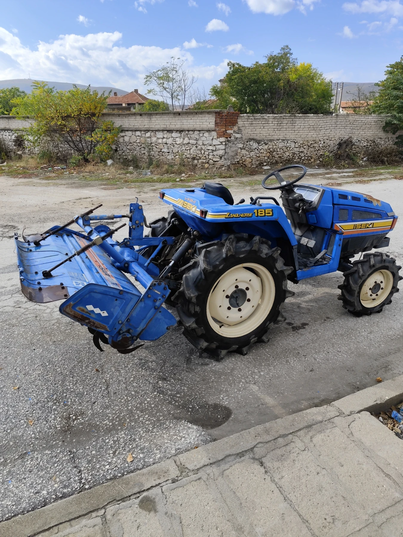 Трактор ISEKI  - изображение 6 | Auto.bg Трактор ISEKI  - изображение 6