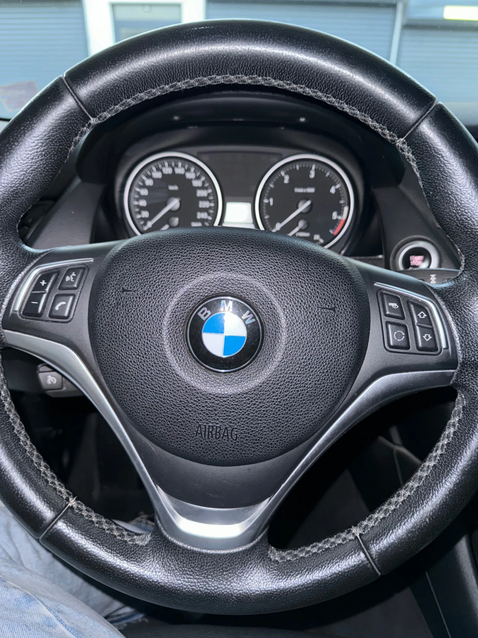 BMW X1 1.8 XDrive - изображение 6 | Auto.bg BMW X1 1.8 XDrive - изображение 6