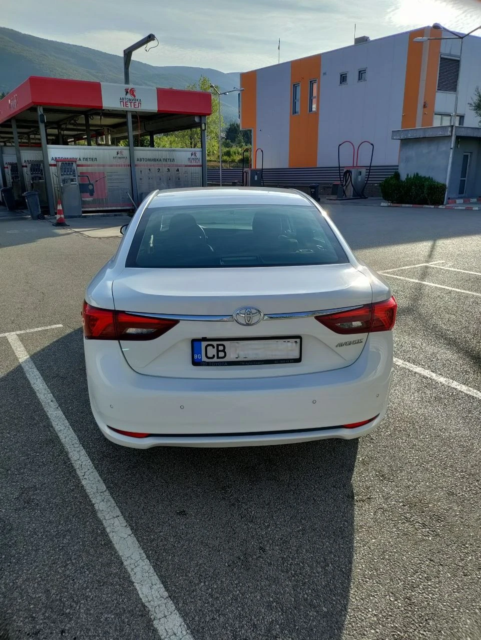 Toyota Avensis 1 8 VVT i Executive 2018 39 000 лв ID 53968940