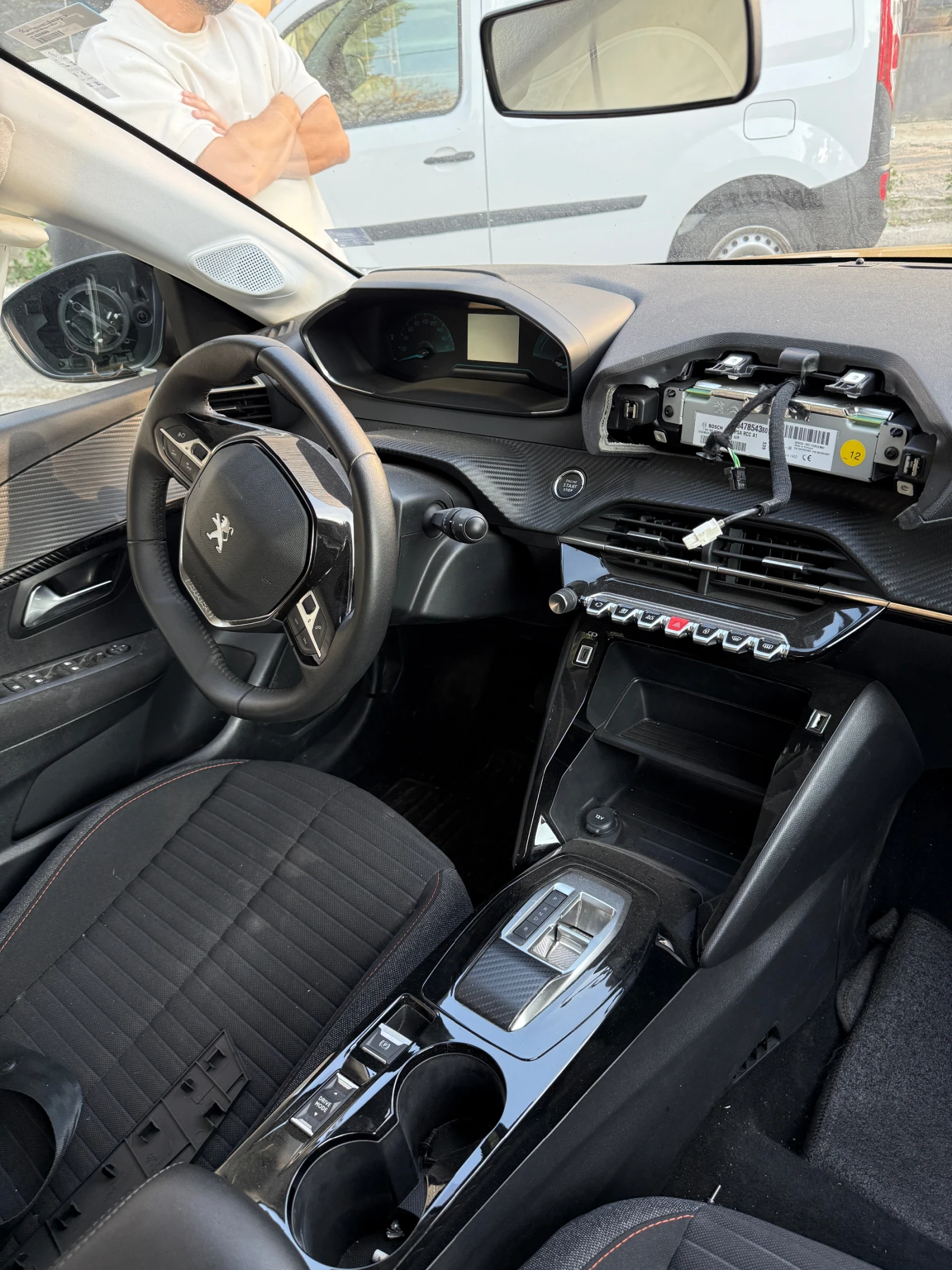 Peugeot 208  - изображение 2 | Auto.bg Peugeot 208  - изображение 2