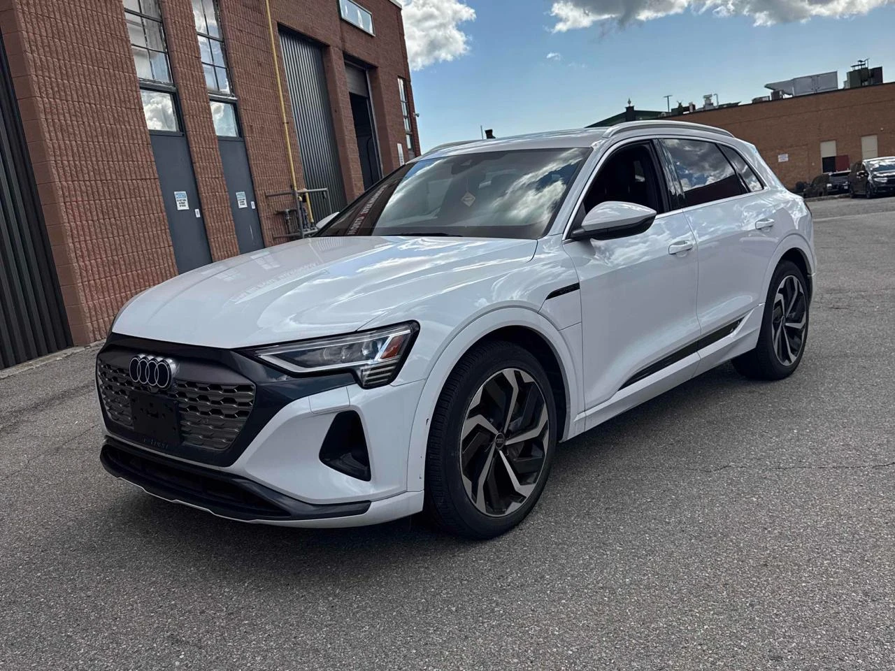 Audi Q8 E-Tron* Distronic* 360* B&O* Quattro | Auto.bg — изображение 1 Audi Q8 E-Tron* Distronic* 360* B&O* Quattro | Auto.bg — изображение 1