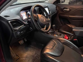 Jeep Cherokee * Trailhawk * CARFAX * БЕЗ ПЪРВОНАЧАЛНА ВНОСКА | Auto.bg — изображение 5 Jeep Cherokee * Trailhawk * CARFAX * БЕЗ ПЪРВОНАЧАЛНА ВНОСКА | Auto.bg — изображение 5