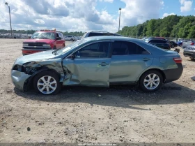 Toyota Camry 2.4L I-4 DOHC, VVT, 158HP Front Wheel Drive - 11400 лв. / 5828.73 € - 81856195 7 | Car24.bg Toyota Camry 2.4L I-4 DOHC, VVT, 158HP Front Wheel Drive - 11400 лв. / 5828.73 € - 81856195 7