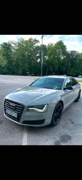 Снимка Audi A8