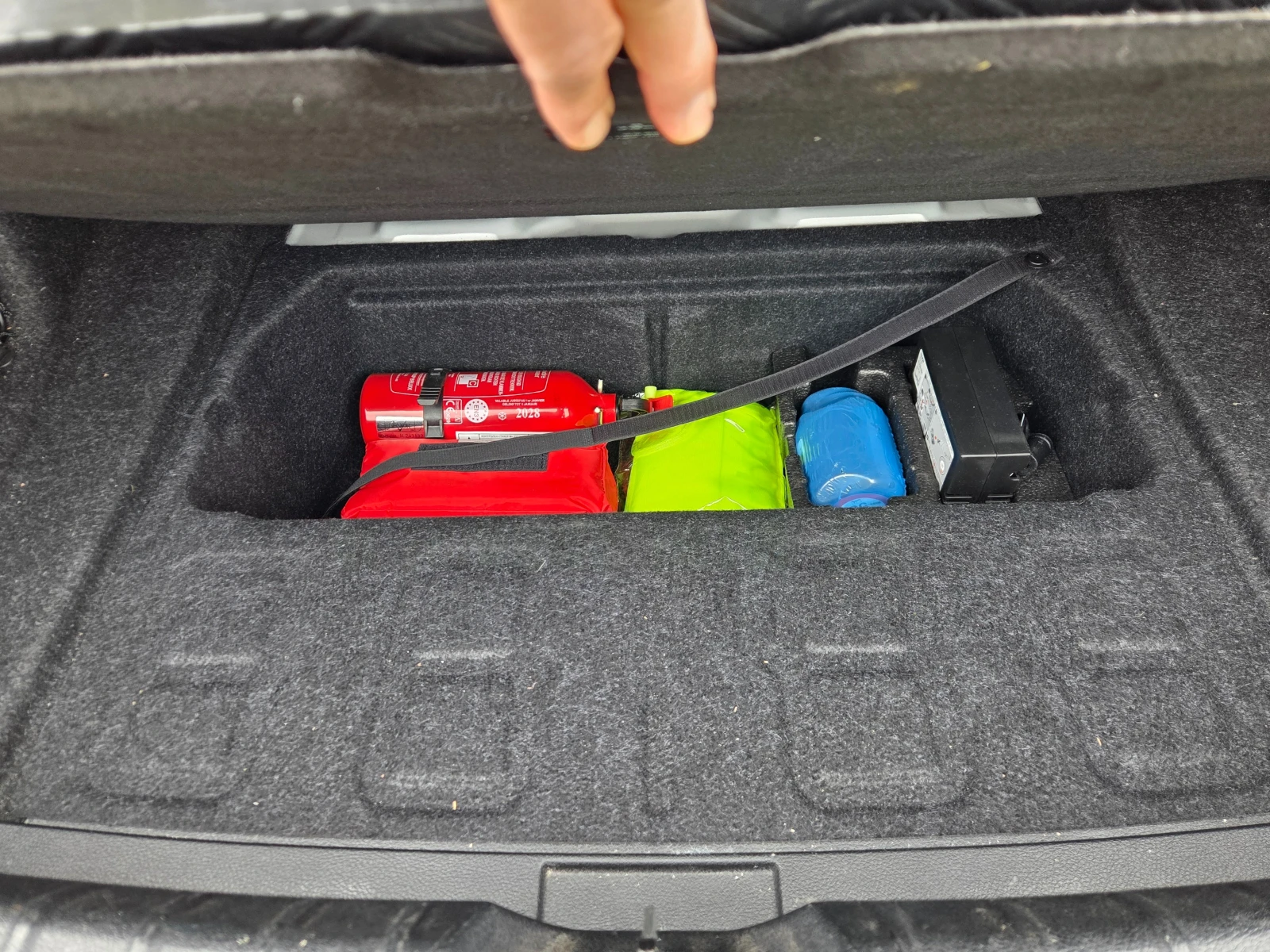 BMW 318 i (F30 LCI, Facelift) - изображение 8 | Auto.bg BMW 318 i (F30 LCI, Facelift) - изображение 8