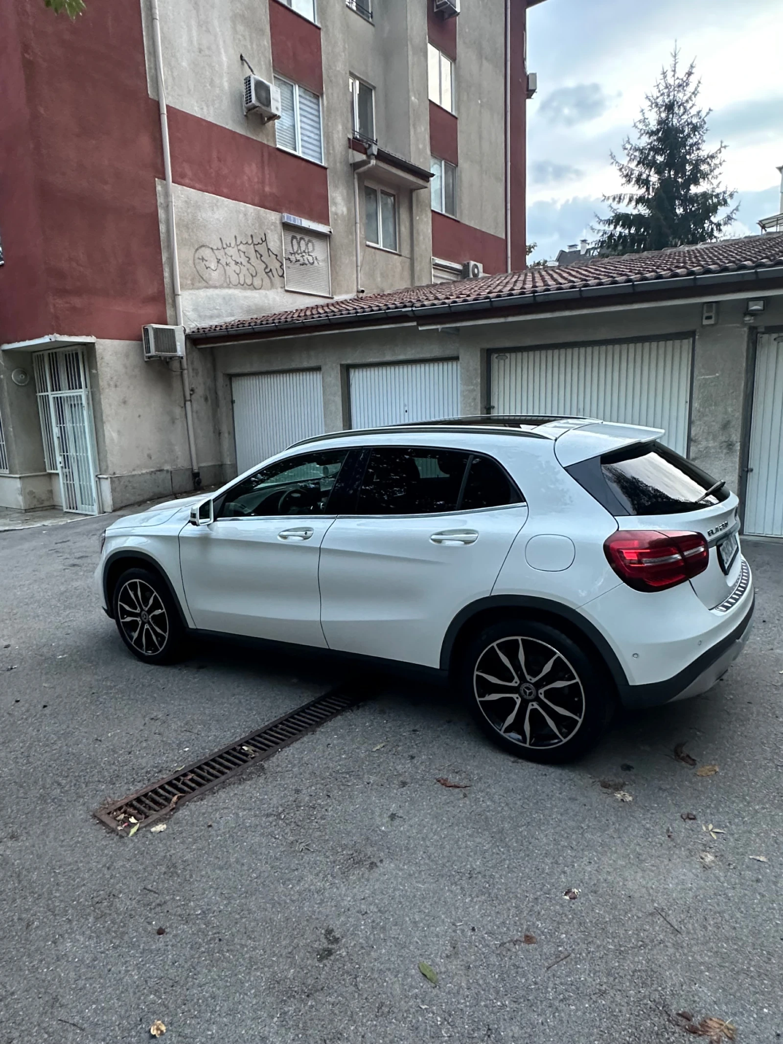 Mercedes-Benz GLA 250 2.0 4x4 Facelift - изображение 4 | Auto.bg Mercedes-Benz GLA 250 2.0 4x4 Facelift - изображение 4