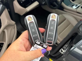 Porsche Taycan 4S | CARFAX | ГЛАВНО ПРЕДСТАВИТЕЛСТВО НА PORSCHE | Auto.bg — изображение 11 Porsche Taycan 4S | CARFAX | ГЛАВНО ПРЕДСТАВИТЕЛСТВО НА PORSCHE | Auto.bg — изображение 11