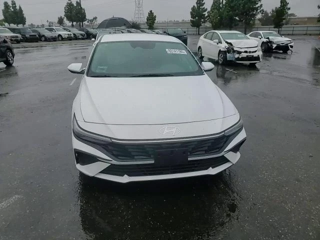 Hyundai Elantra 2.0L 4 Front-wheel Drive - 15400 € / 30119.78 лв. - 63256567 1 | Car24.bg Hyundai Elantra 2.0L 4 Front-wheel Drive - 15400 € / 30119.78 лв. - 63256567 1