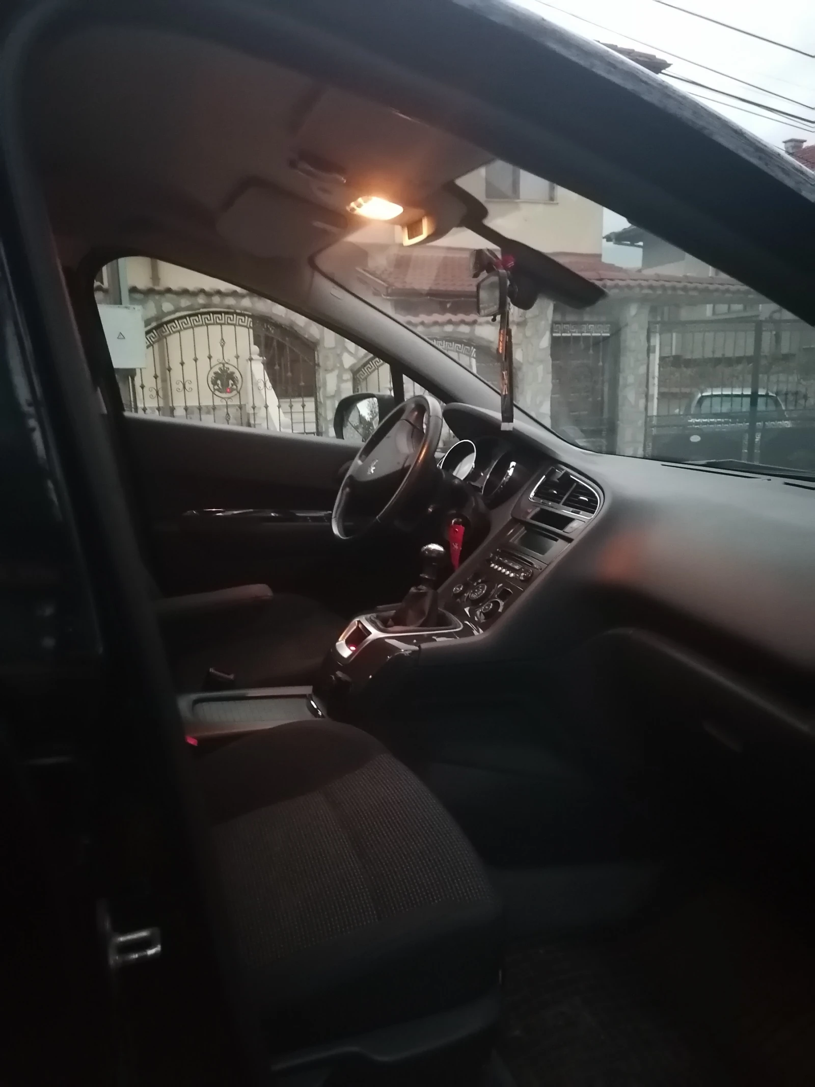 Peugeot 5008 1.6 THP  - изображение 5 | Auto.bg Peugeot 5008 1.6 THP  - изображение 5