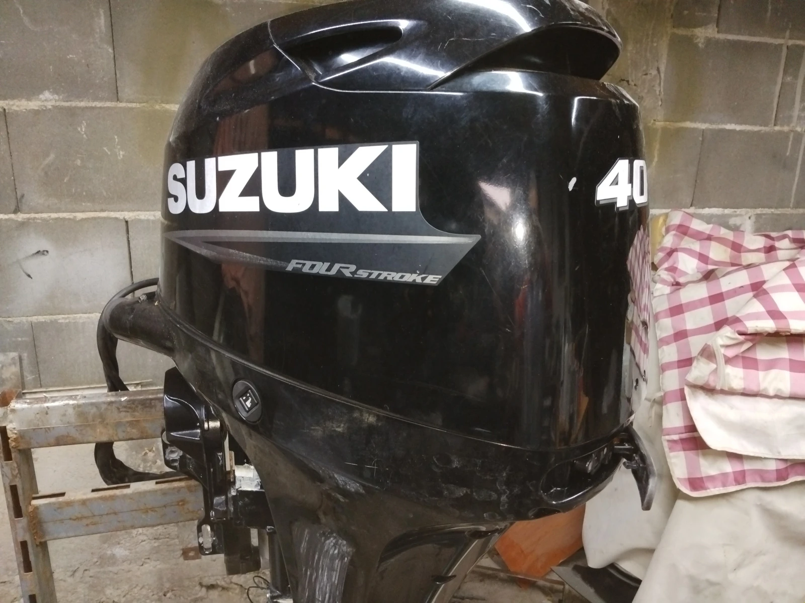 Извънбордов двигател Suzuki 40-60  - изображение 3 | Auto.bg Извънбордов двигател Suzuki 40-60  - изображение 3