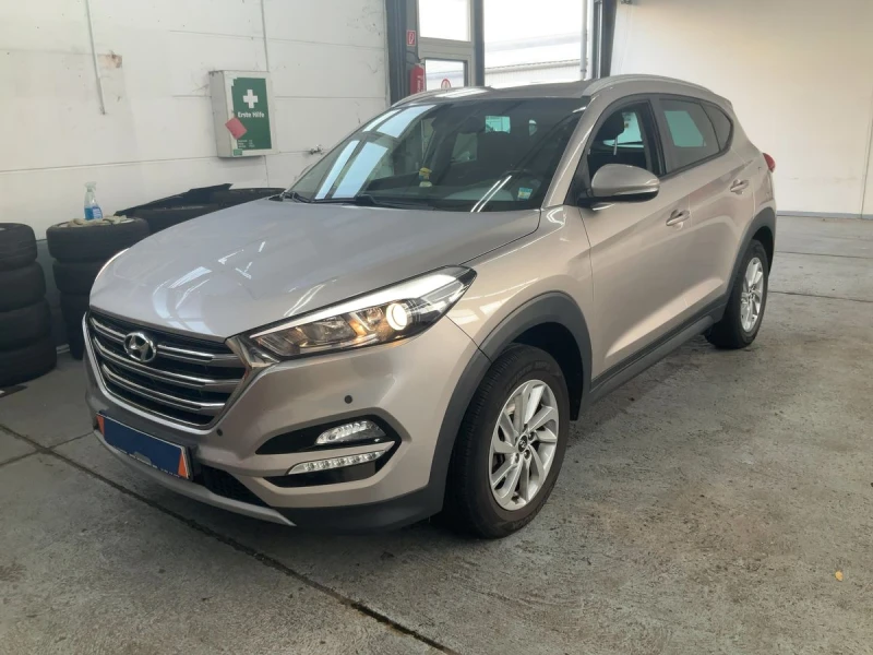 Hyundai Tucson 1.6 Trend blue 2WD - 26700 лв. / 13651.49 € - 86423860 1 | Car24.bg Hyundai Tucson 1.6 Trend blue 2WD - 26700 лв. / 13651.49 € - 86423860 1