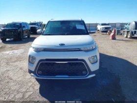 Kia Soul X-LINE| ДВА КЛЮЧА| БЕЗКЛЮЧОВО ПАЛЕНЕ| Lane Assist - 11540 € / 22570.28 лв. - 56591414 11 | Car24.bg Kia Soul X-LINE| ДВА КЛЮЧА| БЕЗКЛЮЧОВО ПАЛЕНЕ| Lane Assist - 11540 € / 22570.28 лв. - 56591414 11