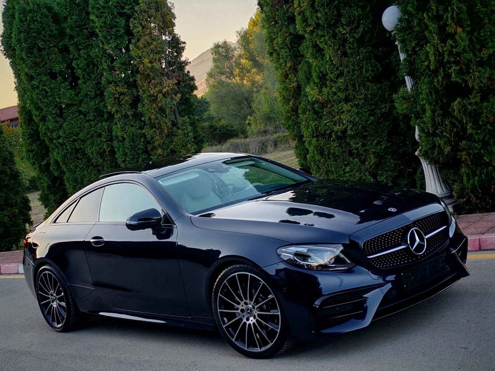 Mercedes-Benz E 300 300D* AMG-LINE* EXCLUSIVE* НОВ ВНОС*  - изображение 9 | Auto.bg Mercedes-Benz E 300 300D* AMG-LINE* EXCLUSIVE* НОВ ВНОС*  - изображение 9