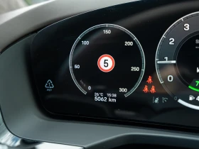 Porsche Panamera 4 E-Hybrid Executive | Auto.bg — изображение 10 Porsche Panamera 4 E-Hybrid Executive | Auto.bg — изображение 10