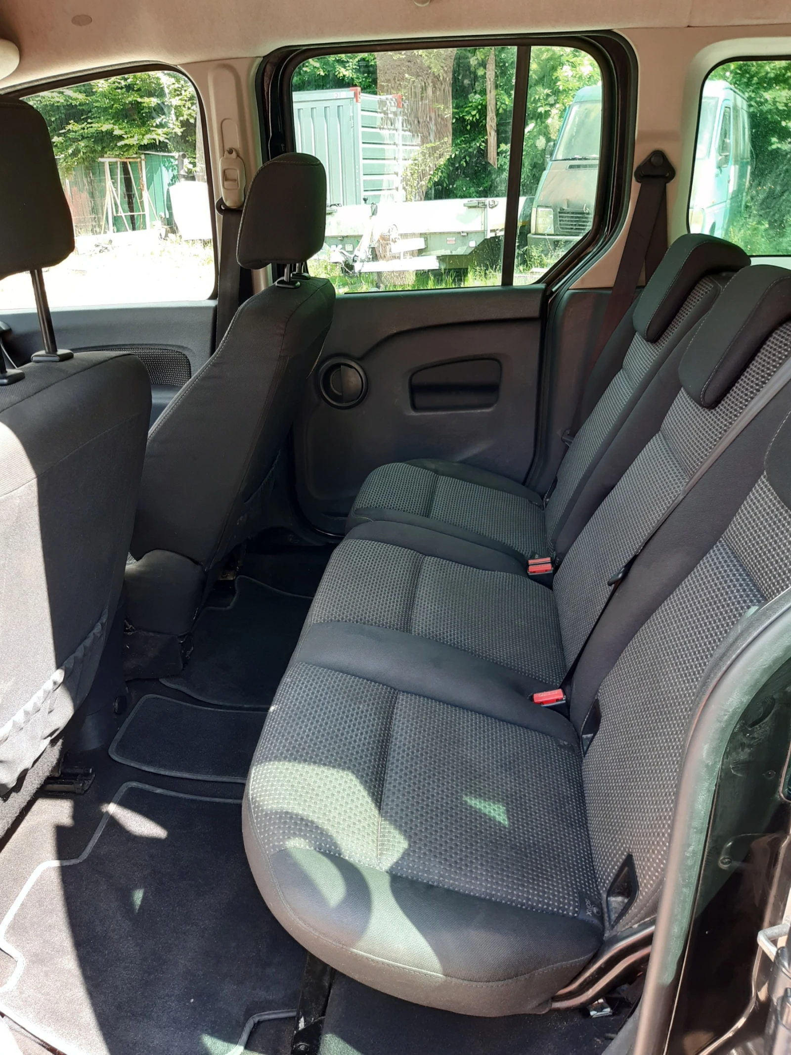 Mercedes-Benz Citan Tourer 111 CDI | Auto.bg — изображение 1 Mercedes-Benz Citan Tourer 111 CDI | Auto.bg — изображение 1