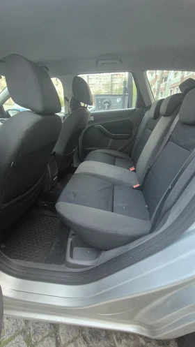Ford Focus 1.6tdci 90кс - 1900 € / 3716.08 лв. - 55926473 6 | Car24.bg Ford Focus 1.6tdci 90кс - 1900 € / 3716.08 лв. - 55926473 6