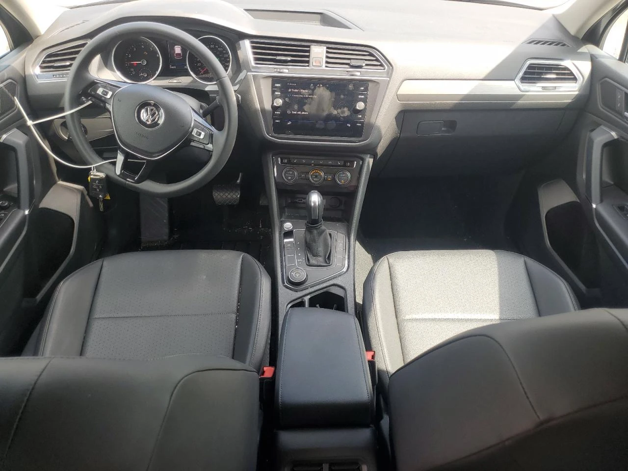 VW Tiguan SE 2.0L 4X4 * КЛИП НА ДВИГАТЕЛ* * ЛИЗИНГ*  - изображение 8 | Auto.bg VW Tiguan SE 2.0L 4X4 * КЛИП НА ДВИГАТЕЛ* * ЛИЗИНГ*  - изображение 8