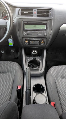 VW Jetta 1.6 TDI - 9900 лв. / 5061.79 € - 75880426 8 | Car24.bg VW Jetta 1.6 TDI - 9900 лв. / 5061.79 € - 75880426 8