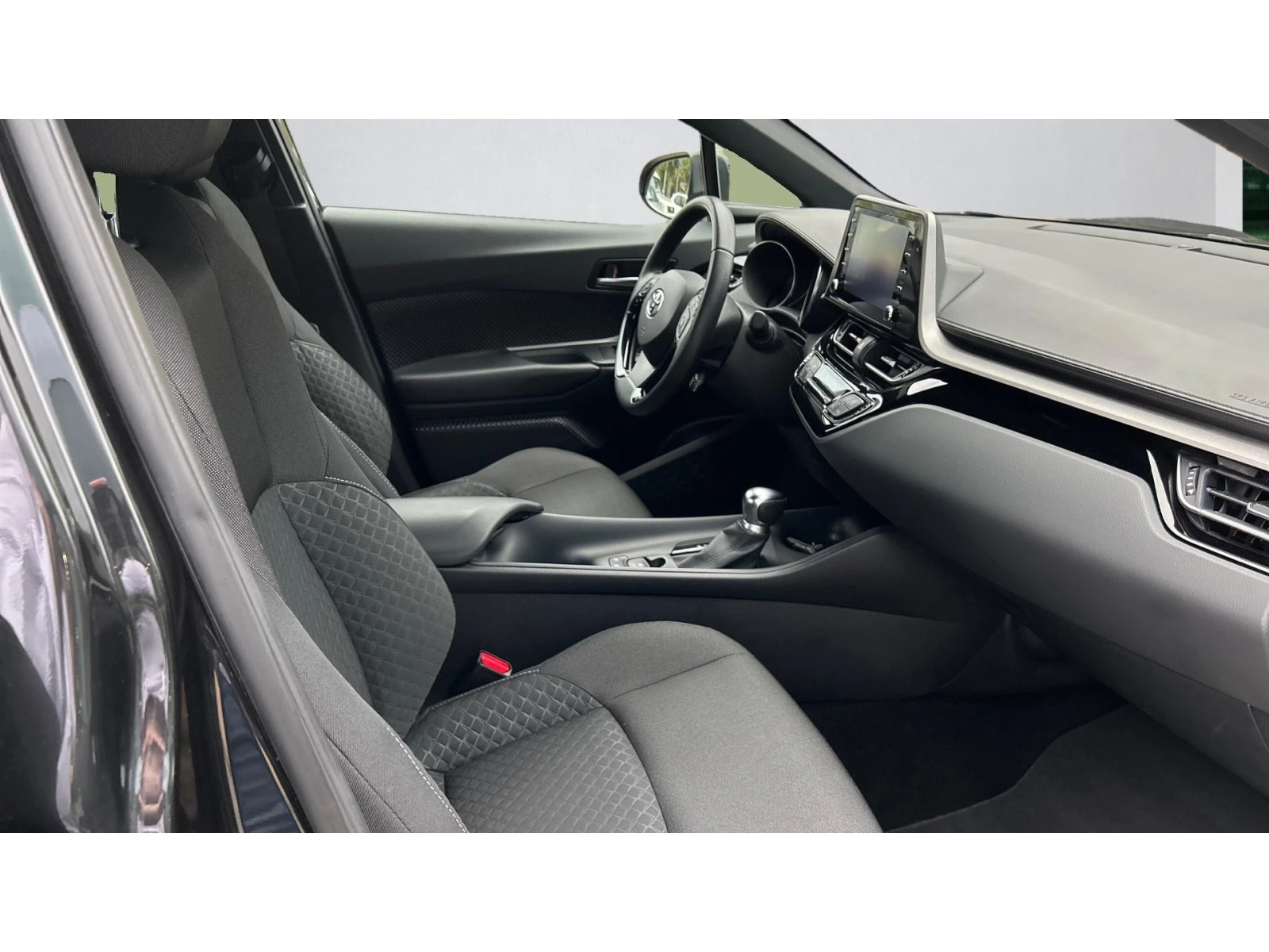 Toyota C-HR 1.8 HSD, Месечна вноска от 508 лв. - изображение 6 | Auto.bg Toyota C-HR 1.8 HSD, Месечна вноска от 508 лв. - изображение 6
