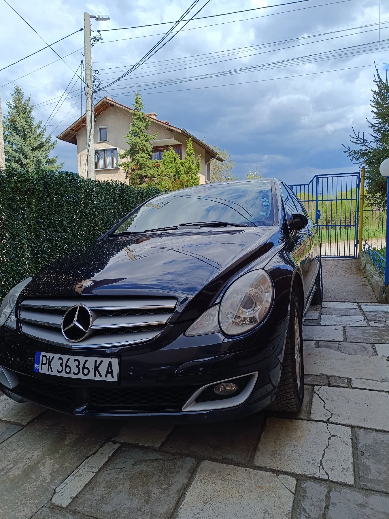Mercedes-Benz R 320 undefined | Auto.bg — изображение 1 Mercedes-Benz R 320 undefined | Auto.bg — изображение 1