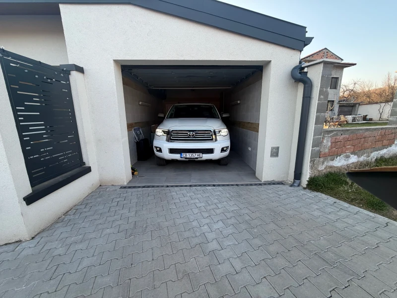 Toyota Sequoia Platinum - 47000 € / 91924.01 лв. - 56996990 1 | Car24.bg Toyota Sequoia Platinum - 47000 € / 91924.01 лв. - 56996990 1