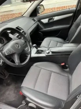 Mercedes-Benz C 180 1, 8i-156k.c/KOMPRESSOR/МУЛТИМЕДИЯ/КОЖА/ПОДГРЕВ!!! - 13555 лв. / 6930.56 € - 18171512 6 | Car24.bg Mercedes-Benz C 180 1, 8i-156k.c/KOMPRESSOR/МУЛТИМЕДИЯ/КОЖА/ПОДГРЕВ!!! - 13555 лв. / 6930.56 € - 18171512 6