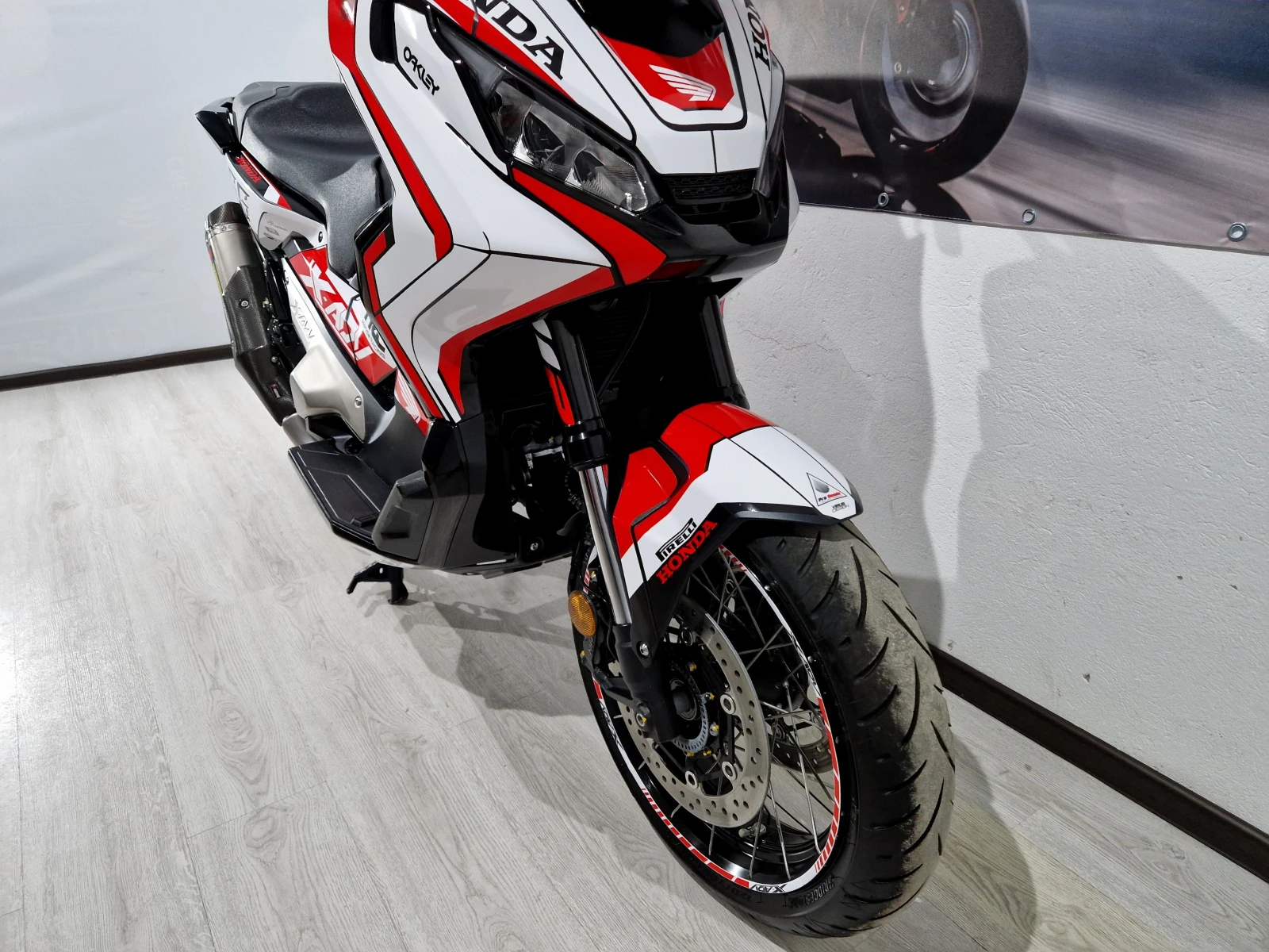 Honda X-ADV 750ie, ABS-TCS, 2020г.!4524км!!AKRAPOVIC! - изображение 10 | Auto.bg Honda X-ADV 750ie, ABS-TCS, 2020г.!4524км!!AKRAPOVIC! - изображение 10