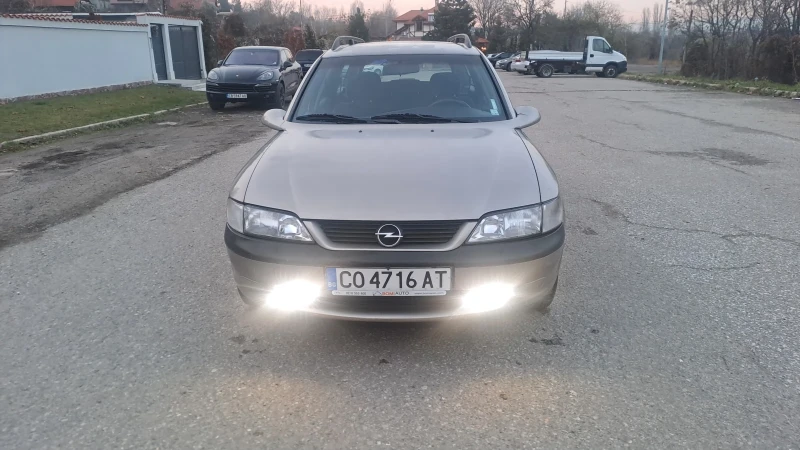 Opel Vectra 2.0 - DTI. БЕЗ ТОЧКА РЪЖДА!!! - 2300 лв. / 1175.97 € - 84433915 1 | Car24.bg Opel Vectra 2.0 - DTI. БЕЗ ТОЧКА РЪЖДА!!! - 2300 лв. / 1175.97 € - 84433915 1