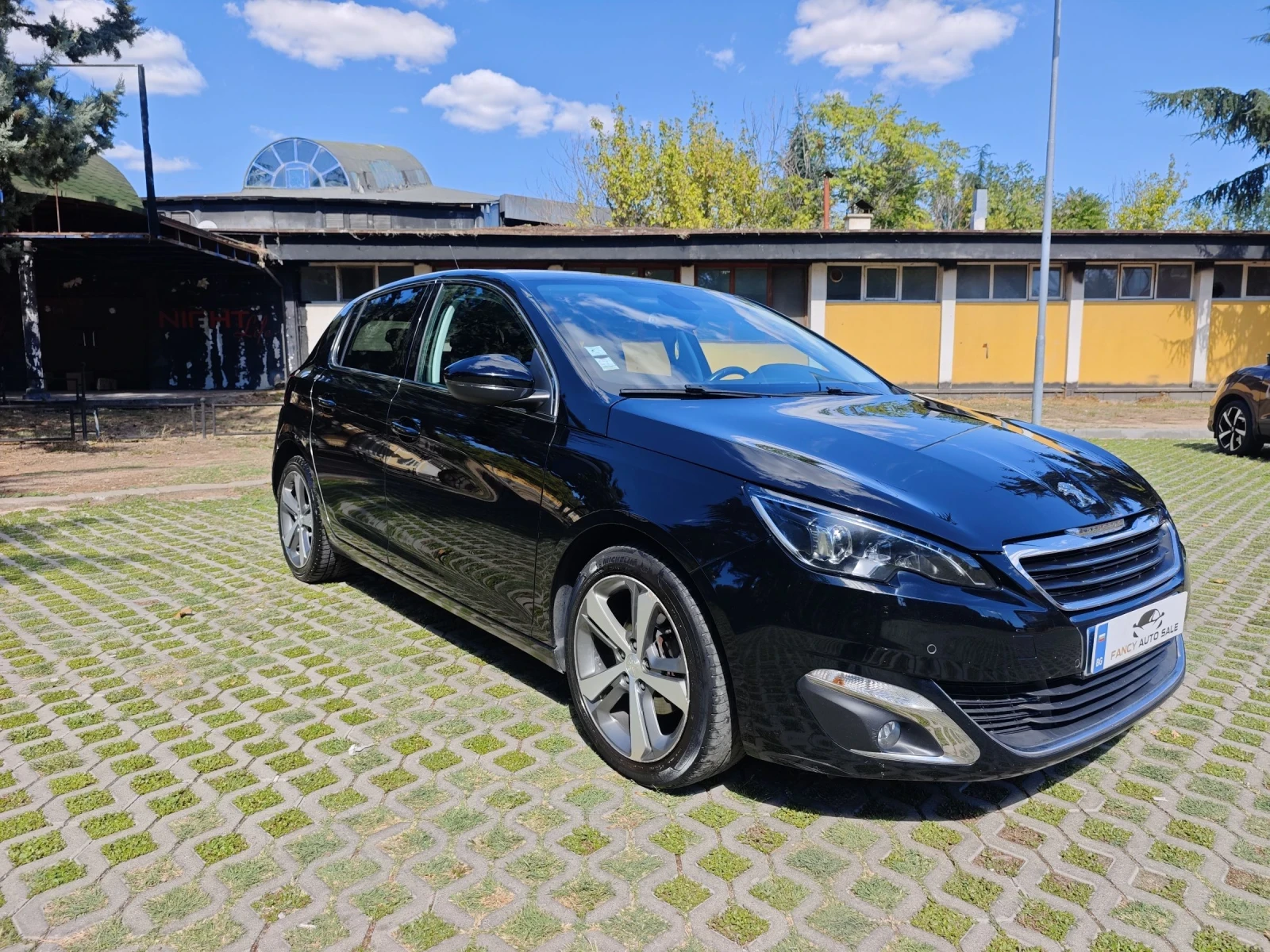 Peugeot 308 1.6 Е-HDI 115k.c. СЕРВИЗНА ДОКУМЕНТАЦИЯ  - изображение 3 | Auto.bg Peugeot 308 1.6 Е-HDI 115k.c. СЕРВИЗНА ДОКУМЕНТАЦИЯ  - изображение 3