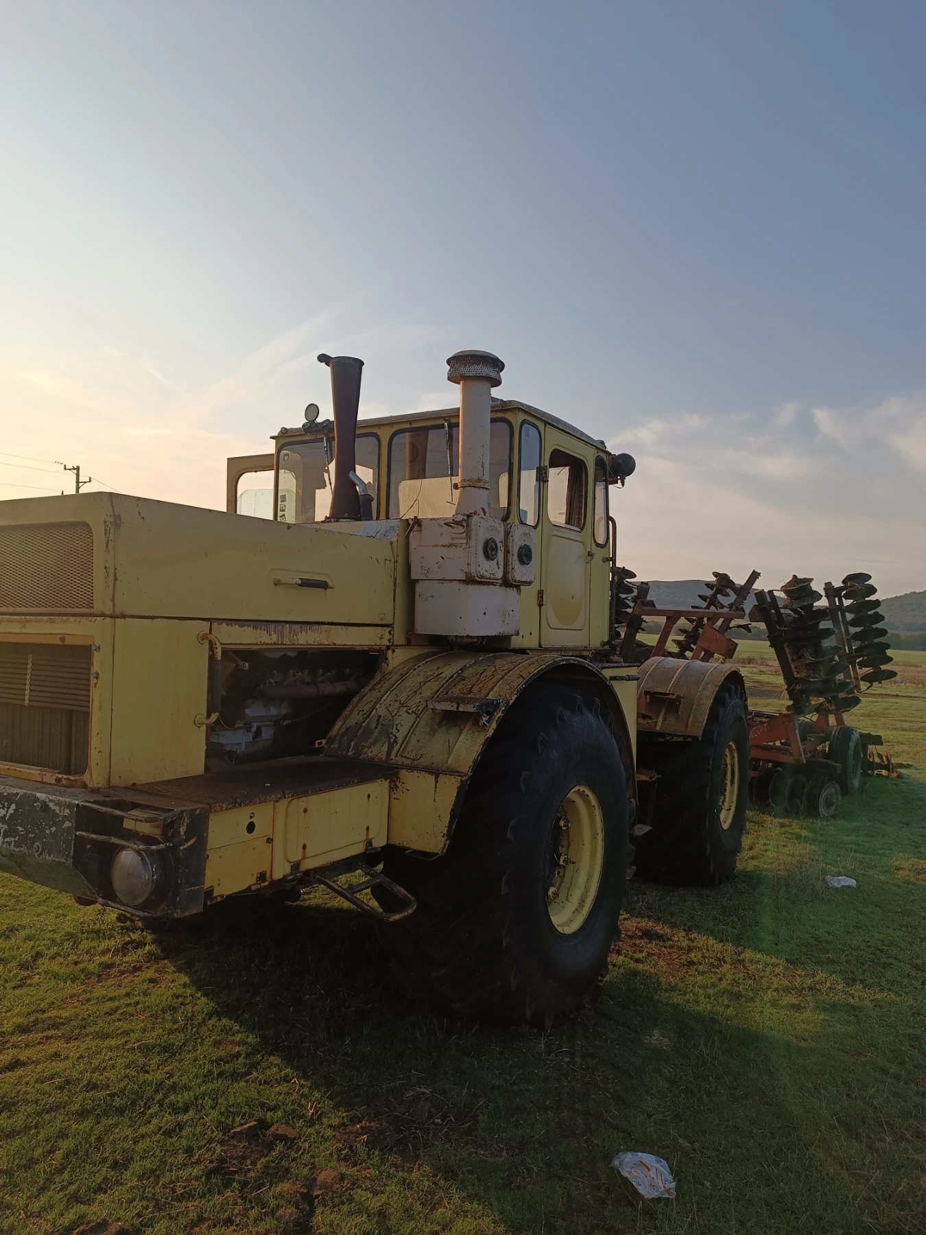 Трактор Кировец K701 - изображение 2 | Auto.bg Трактор Кировец K701 - изображение 2