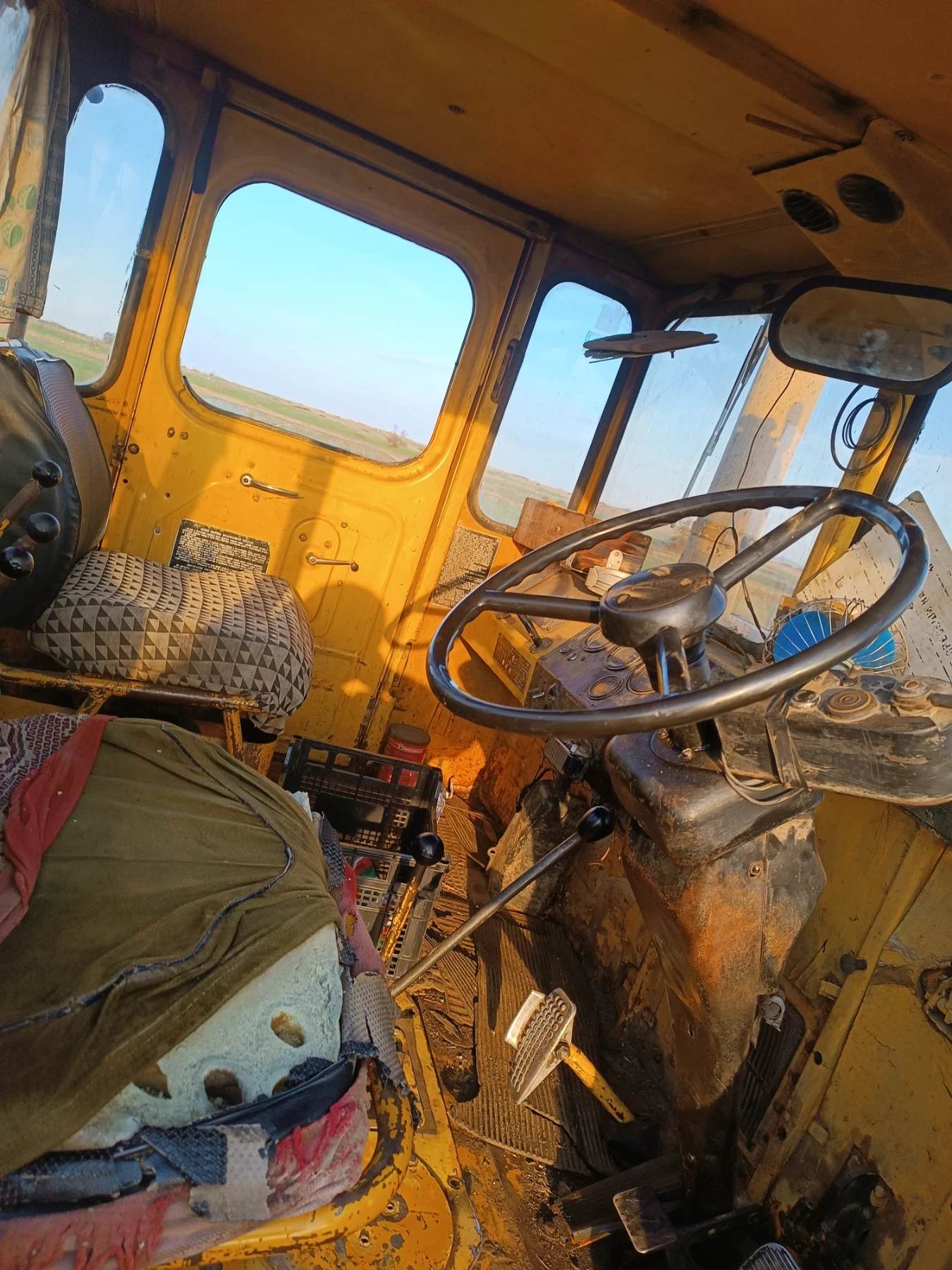 Трактор Кировец K701 - изображение 3 | Auto.bg Трактор Кировец K701 - изображение 3