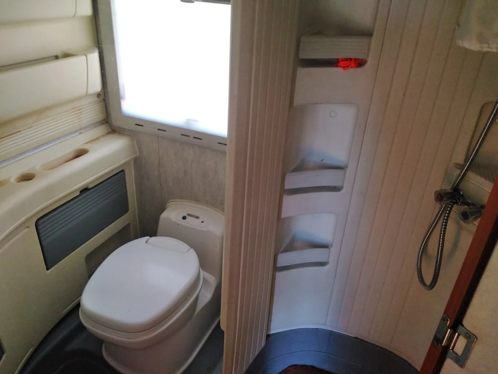 Кемпер Fiat Ducato БОНУС !!! - изображение 8 | Auto.bg Кемпер Fiat Ducato БОНУС !!! - изображение 8