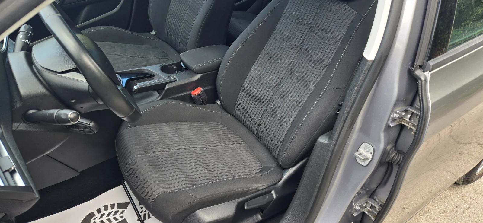 Peugeot 308 1.6 HDI 92к.с. - изображение 9 | Auto.bg Peugeot 308 1.6 HDI 92к.с. - изображение 9