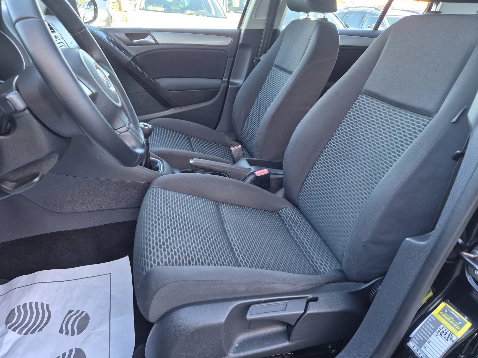 VW Golf 1.4i-ПЕРФЕКТЕН-UNITED - изображение 7 | Auto.bg VW Golf 1.4i-ПЕРФЕКТЕН-UNITED - изображение 7