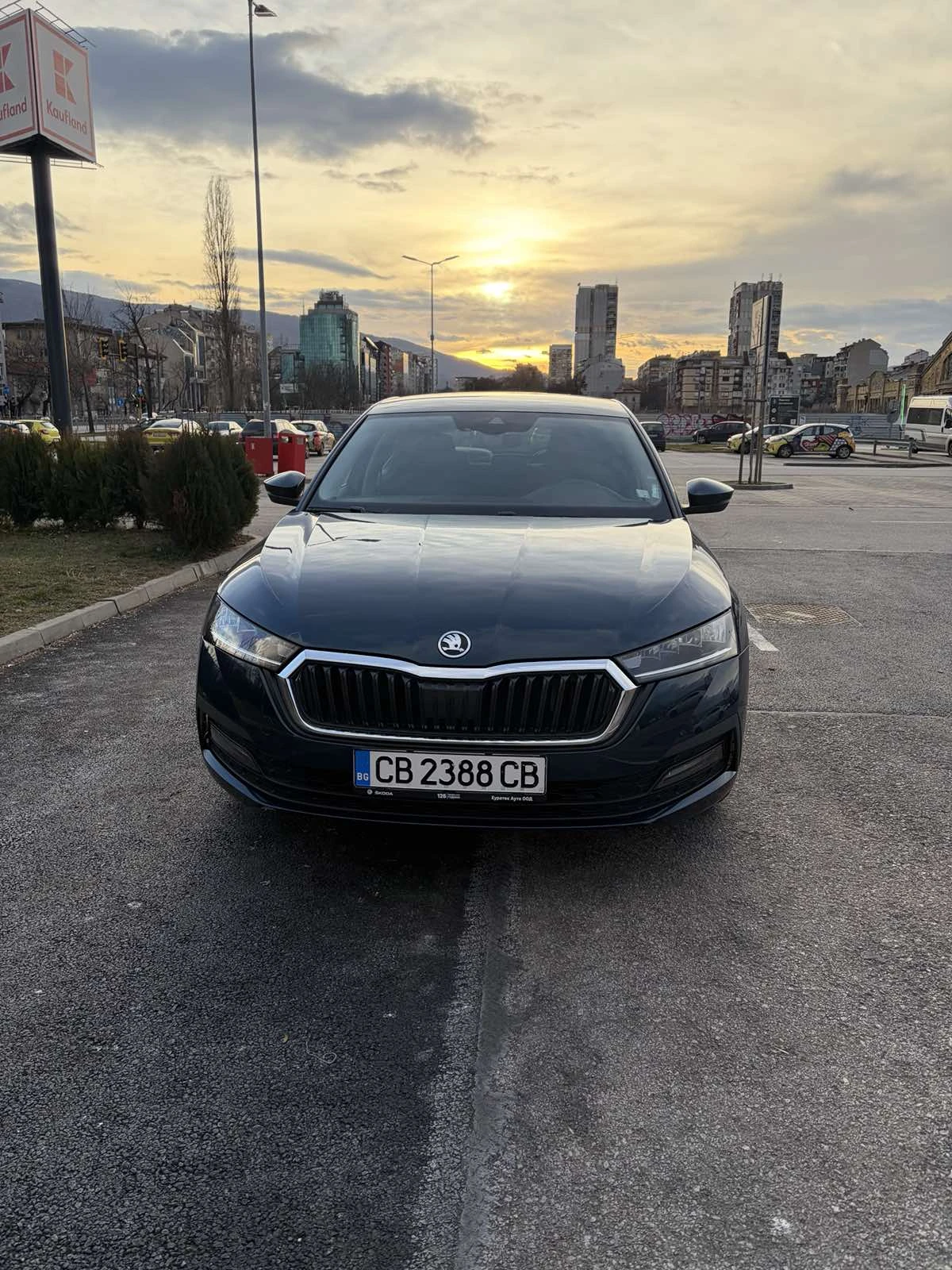 Skoda Octavia 1.0 TSI | Auto.bg — изображение 1 Skoda Octavia 1.0 TSI | Auto.bg — изображение 1