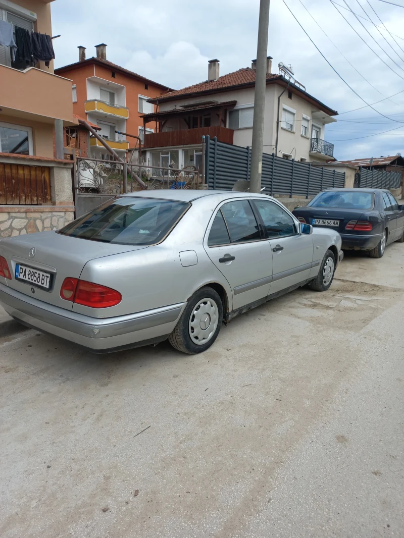 Mercedes-Benz 220 - 1000 € / 1955.83 лв. - 29228830 1 | Car24.bg Mercedes-Benz 220 - 1000 € / 1955.83 лв. - 29228830 1