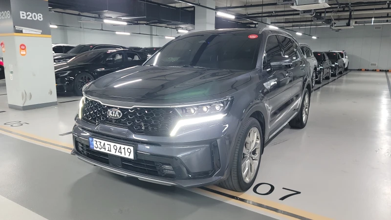 Kia Sorento 2.2D Head Up, Обдухване, Гаранционни условия 2г. - 62000 лв. / 31700.10 € - 52761955 1 | Car24.bg Kia Sorento 2.2D Head Up, Обдухване, Гаранционни условия 2г. - 62000 лв. / 31700.10 € - 52761955 1