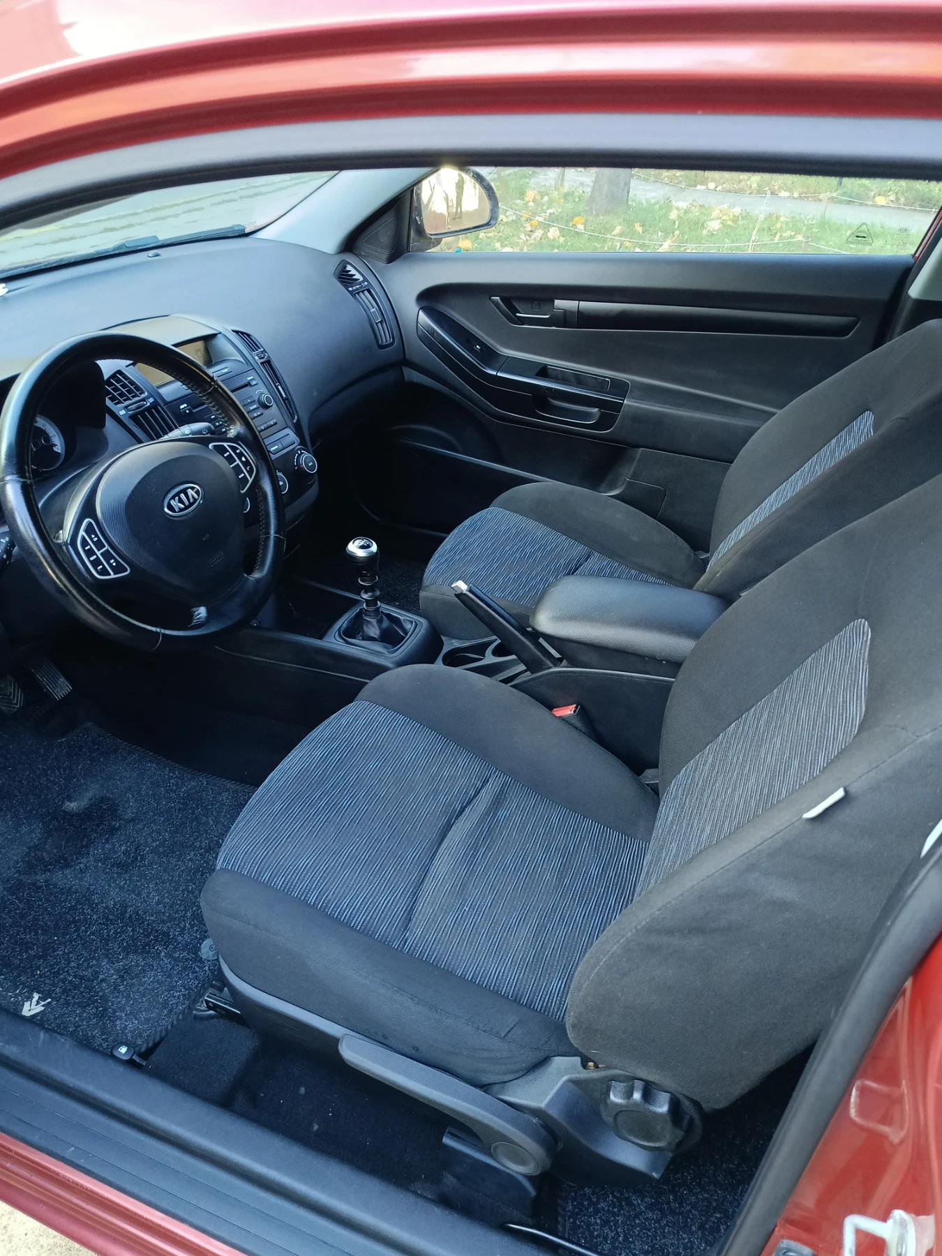 Kia Ceed 1.4  - изображение 5 | Auto.bg Kia Ceed 1.4  - изображение 5