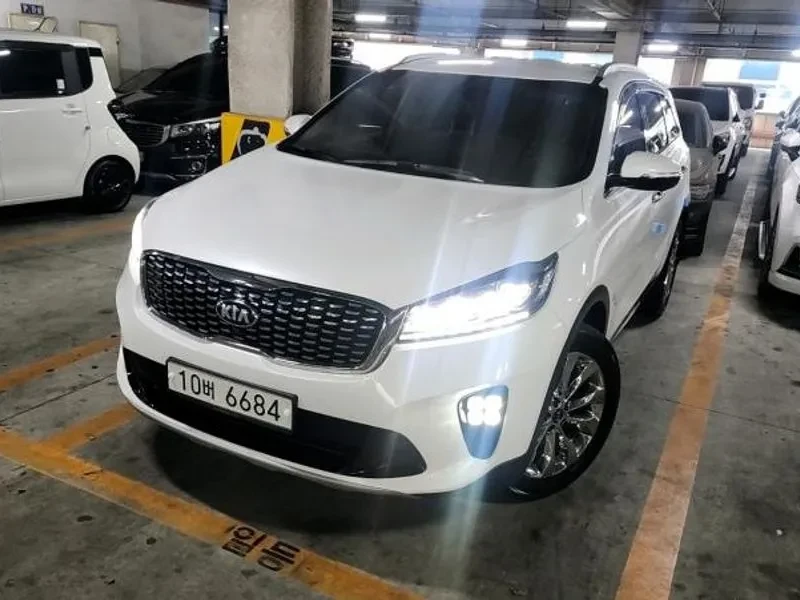 Kia Sorento 2.2 4Wd Number One Edition - САМО 30% АВАНС! | Auto.bg — изображение 1 Kia Sorento 2.2 4Wd Number One Edition - САМО 30% АВАНС! | Auto.bg — изображение 1