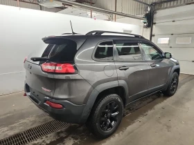 Jeep Cherokee * TRAILHAWK * CARFAX * БЕЗ ПЪРВОНАЧАЛНА ВНОСКА - 27000 лв. / 13804.88 € - 48695193 3 | Car24.bg Jeep Cherokee * TRAILHAWK * CARFAX * БЕЗ ПЪРВОНАЧАЛНА ВНОСКА - 27000 лв. / 13804.88 € - 48695193 3
